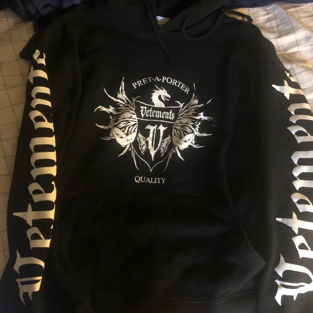 vetements pret a porter hoodie size medium